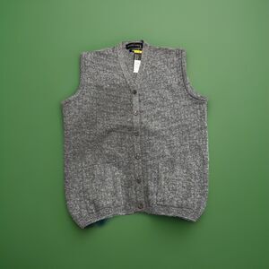 Bonanza Satrangi Men's Gray Lambs Wool Knit Button Sleeveless Cardigan Sweater M